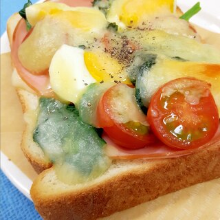 簡単！ゆで卵＆緑黄色野菜のチーズオープンサンド♪